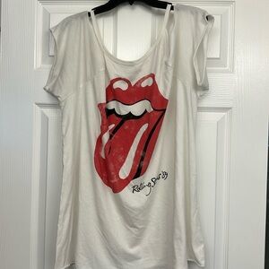 Torrid size 3 The Rolling Stones cold shoulder top